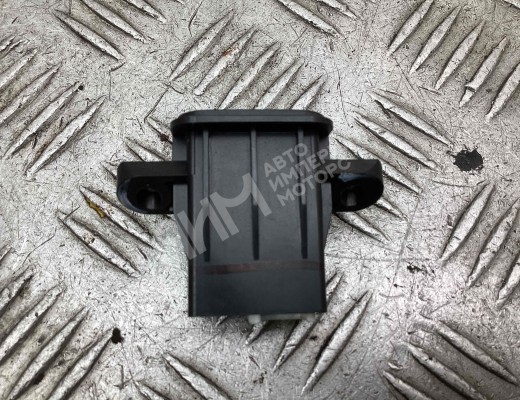 Кнопка открытия багажника Honda CR-V II (RD8, RD9) 2004-2006 рестайлинг  Honda CR-V CR-V II (RD8, RD9) 2004-2006 рестайлинг