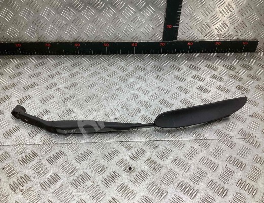 Щеткодержатель (поводок стеклоочистителя, дворник) Hyundai Lantra (J2) 1995-2000  Hyundai Lantra Lantra (J2) 1995-2000