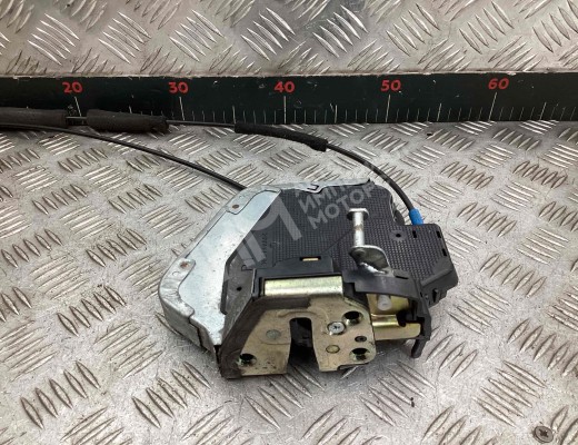 Замок двери задней правой Toyota Avensis II (T250) 2003-2008  Toyota Avensis Avensis II (T250) 2003-2008
