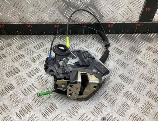 Замок двери задней правой Toyota Avensis II (T250) 2003-2008  Toyota Avensis Avensis II (T250) 2003-2008