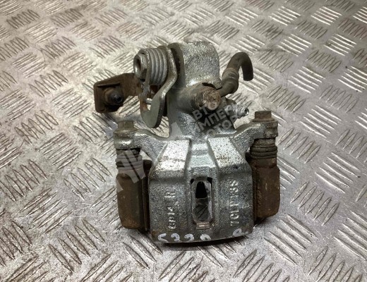 Суппорт задний правый Honda Jazz I (GD5) 2002-2008  Honda Jazz Jazz I (GD5) 2002-2008