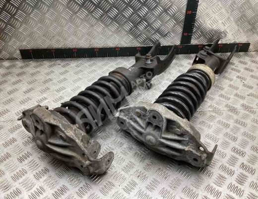 Стойка передняя левая Volkswagen Touareg I (7L) 2002-2006  Volkswagen Touareg Touareg I (7L) 2002-2006