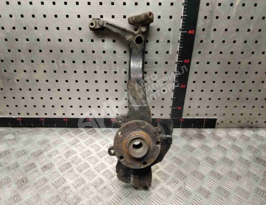 Кулак поворотный правый Audi A4 B5 (8D) 1994-1999  Audi A4 A4 B5 (8D) 1994-1999