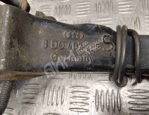 Кулак поворотный правый Audi A4 B5 (8D) 1994-1999  Audi A4 A4 B5 (8D) 1994-1999