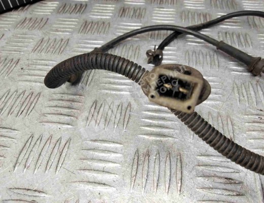 Датчик ABS передний Volkswagen Passat B5 (3B) 1996-2000  Volkswagen Passat Passat B5 (3B) 1996-2000