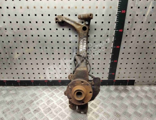 Кулак поворотный правый Volkswagen Passat B5 (3B) 1996-2000  Volkswagen Passat Passat B5 (3B) 1996-2000