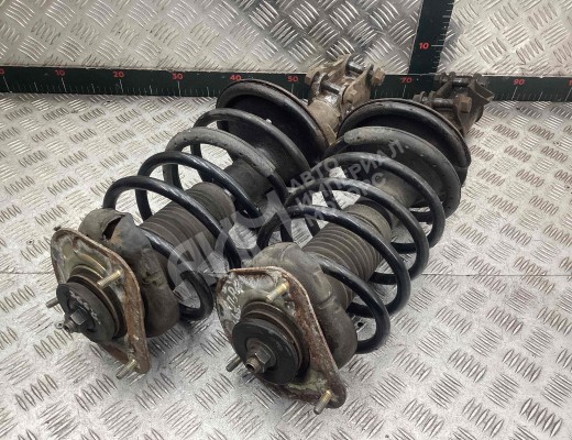 Стойка передняя правая Volvo S60 I (RS, RH) 2000-2009  Volvo S60 S60 I (RS, RH) 2000-2009