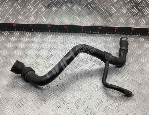 Патрубок радиатора Volkswagen Passat B5 (3B) 1996-2000  Volkswagen Passat Passat B5 (3B) 1996-2000