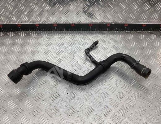 Патрубок радиатора Volkswagen Passat B5 (3B) 1996-2000  Volkswagen Passat Passat B5 (3B) 1996-2000