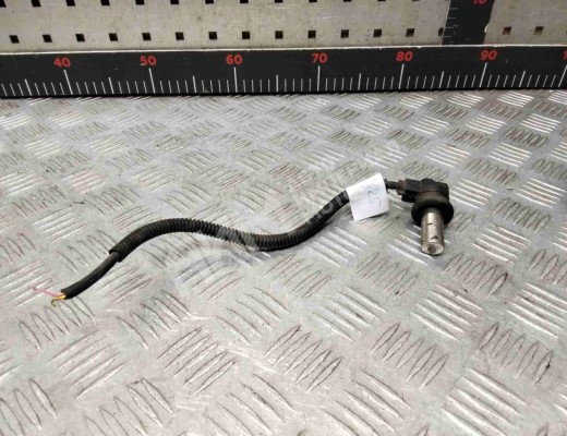 Датчик ABS передний Volkswagen Passat B5+ (3B) 2000-2005 рестайлинг  Volkswagen Passat Passat B5+ (3B) 2000-2005 рестайлинг
