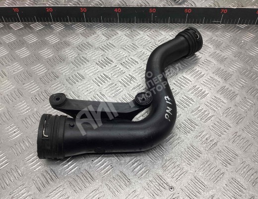 Патрубок интеркулера Volkswagen Touran I (1T) 2003-2006  Volkswagen Touran Touran I (1T) 2003-2006