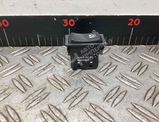 Кнопка стеклоподъемника Renault Midlum I 2000-2006  Renault Midlum Midlum I 2000-2006