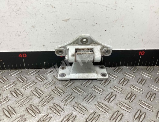 Петля двери передней левой Renault Midlum I 2000-2006  Renault Midlum Midlum I 2000-2006