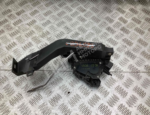 Замок двери передней левой Ford Focus I 2001-2005 рестайлинг  Ford Focus Focus I 2001-2005 рестайлинг