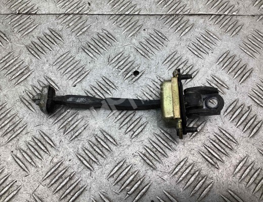 Ограничитель открывания двери передней Ford Focus I 2001-2005 рестайлинг  Ford Focus Focus I 2001-2005 рестайлинг