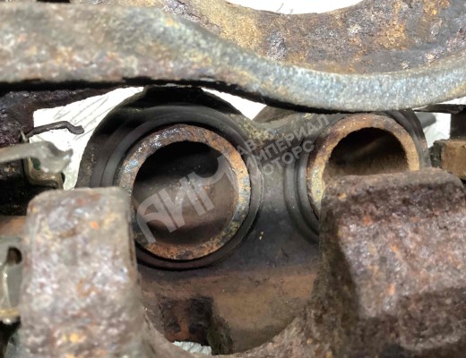 Суппорт передний левый Hyundai Terracan (HP) 2001-2007  Hyundai Terracan Terracan (HP) 2001-2007