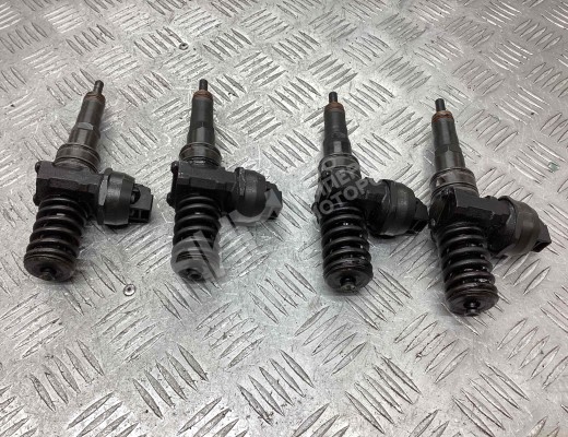 Форсунка Volkswagen Sharan I (7M) 2003-2010 2-й рестайлинг  Volkswagen Sharan Sharan I (7M) 2003-2010 2-й рестайлинг