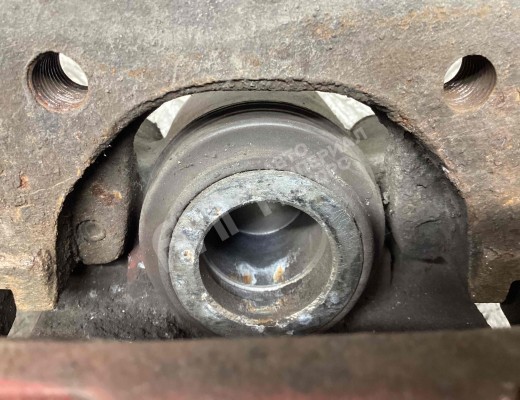 Суппорт задний правый BMW X6 (E71) 2007-2012  BMW X6 X6 (E71) 2007-2012