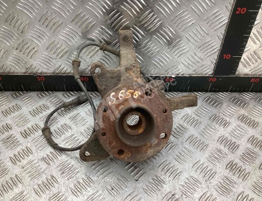 Ступица передняя левая Renault Scenic I (JA) 1999-2003 рестайлинг  Renault Scenic Scenic I (JA) 1999-2003 рестайлинг