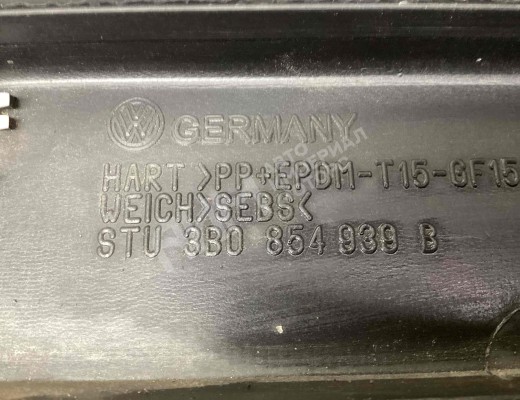 Молдинг двери передней левой Volkswagen Passat B5+ (3B) 2000-2005 рестайлинг  Volkswagen Passat Passat B5+ (3B) 2000-2005 рестайлинг