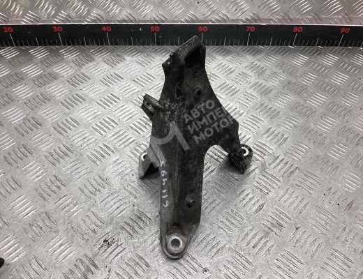 Кронштейн двигателя Audi A4 B7 (8EC, 8ED) 2004-2008  Audi A4 A4 B7 (8EC, 8ED) 2004-2008