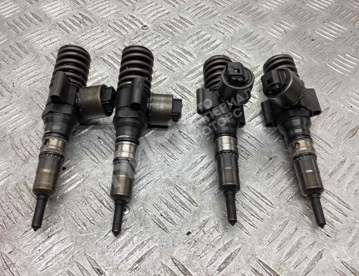 Форсунка Audi A4 B7 (8EC, 8ED) 2004-2008  Audi A4 A4 B7 (8EC, 8ED) 2004-2008