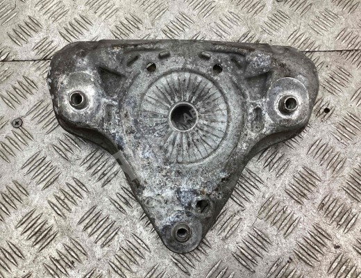 Опора амортизатора верхняя (чашка) Audi A4 B6 (8EC, 8E5) 2000-2004  Audi A4 A4 B6 (8EC, 8E5) 2000-2004