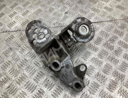 Кронштейн стабилизатора Audi A6 C5 (4B) 2001-2004 рестайлинг  Audi A6 A6 C5 (4B) 2001-2004 рестайлинг