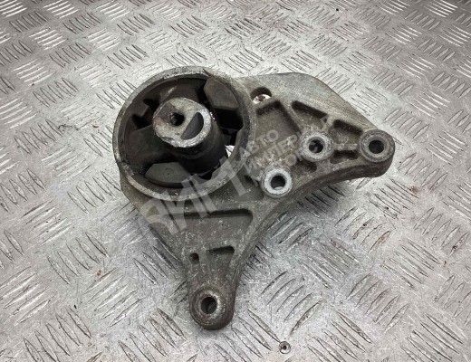 Подушка крепления КПП Chrysler Voyager IV (RG) 2001-2008  Chrysler Voyager Voyager IV (RG) 2001-2008