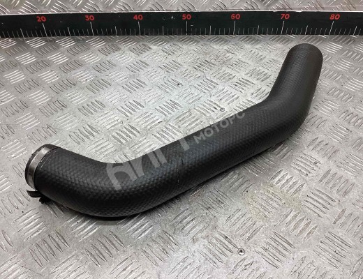 Патрубок интеркулера Chrysler Voyager IV (RG) 2001-2008  Chrysler Voyager Voyager IV (RG) 2001-2008