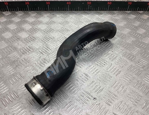 Патрубок интеркулера Volkswagen Sharan I (7M) 2003-2010 2-й рестайлинг  Volkswagen Sharan Sharan I (7M) 2003-2010 2-й рестайлинг
