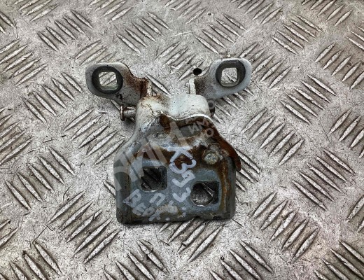 Петля двери передней левой Dacia Sandero II (B52) 2013-2020  Dacia Sandero Sandero II (B52) 2013-2020