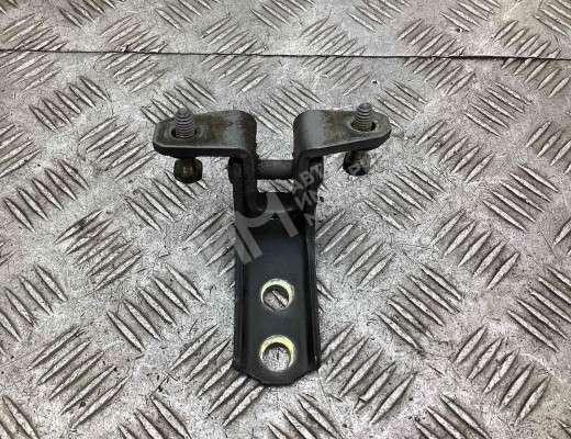 Петля двери передней правой Mitsubishi Lancer IX (CS) 2003-2005 рестайлинг  Mitsubishi Lancer Lancer IX (CS) 2003-2005 рестайлинг