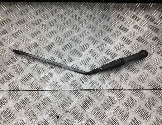 Щеткодержатель задний Mazda 323F II (BA) 1994-1998  Mazda 323F 323F II (BA) 1994-1998