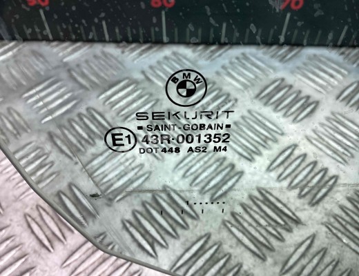 Стекло двери передней правой BMW 3-Series (E46) 2001-2005 рестайлинг  BMW 3-Series 3-Series (E46) 2001-2005 рестайлинг