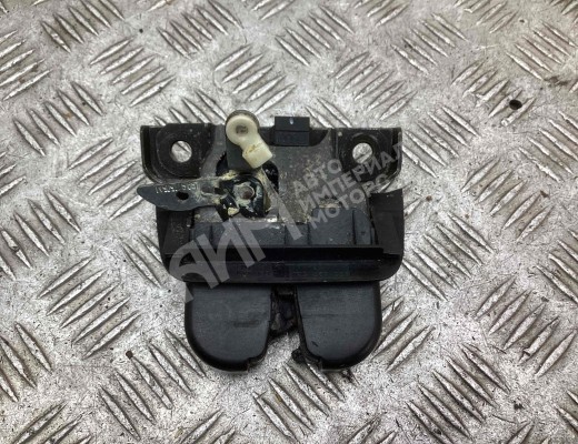 Замок багажника Audi A4 B6 (8EC, 8E5) 2000-2004  Audi A4 A4 B6 (8EC, 8E5) 2000-2004