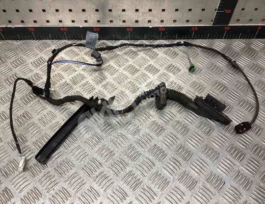 Проводка двери передней правой BMW 3-Series (E46) 2001-2005 рестайлинг  BMW 3-Series 3-Series (E46) 2001-2005 рестайлинг