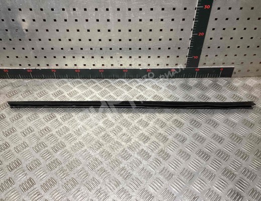 Молдинг стекла двери передней правой внутренний BMW 3-Series (E46) 2001-2005 рестайлинг  BMW 3-Series 3-Series (E46) 2001-2005 рестайлинг