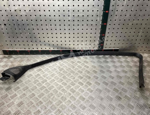 Молдинг стекла двери передней правой внутренний BMW 3-Series (E46) 2001-2005 рестайлинг  BMW 3-Series 3-Series (E46) 2001-2005 рестайлинг