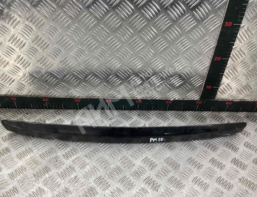 Накладка подсветки номера Toyota Avensis III (T270) 2008-2015  Toyota Avensis Avensis III (T270) 2008-2015