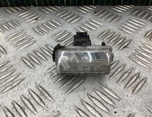 Подсветка номера Toyota Avensis III (T270) 2008-2015  Toyota Avensis Avensis III (T270) 2008-2015