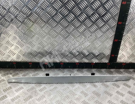 Накладка подсветки номера Ford Galaxy I (WGR) 2000-2006 рестайлинг  Ford Galaxy Galaxy I (WGR) 2000-2006 рестайлинг