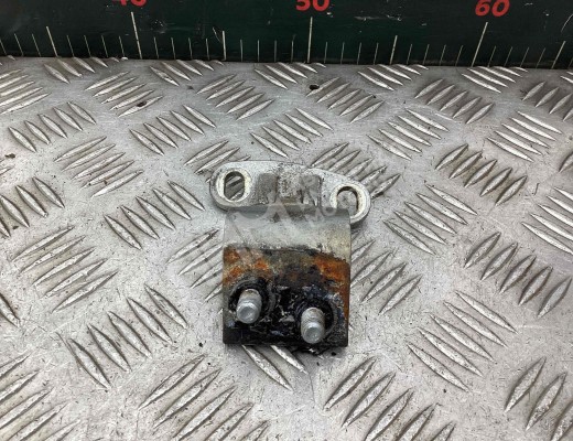 Петля крышки багажника Ford Galaxy I (WGR) 2000-2006 рестайлинг  Ford Galaxy Galaxy I (WGR) 2000-2006 рестайлинг