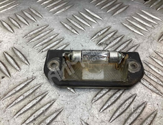 Подсветка номера Volkswagen Passat B5 (3B) 1996-2000  Volkswagen Passat Passat B5 (3B) 1996-2000