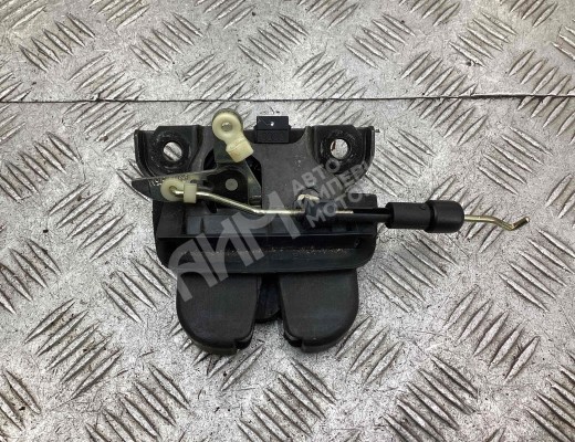 Замок багажника Audi A6 C5 (4B) 2001-2004 рестайлинг  Audi A6 A6 C5 (4B) 2001-2004 рестайлинг