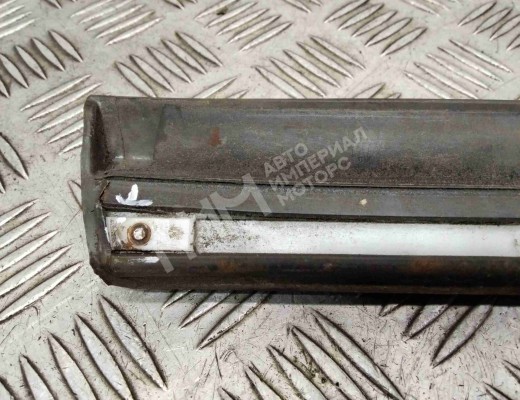 Молдинг двери передней правой Audi A6 C5 (4B) 1997-2001  Audi A6 A6 C5 (4B) 1997-2001