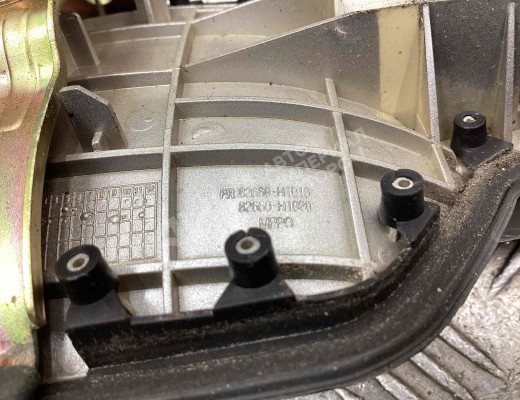 Ручка наружная передняя правая Hyundai Terracan (HP) 2001-2007  Hyundai Terracan Terracan (HP) 2001-2007