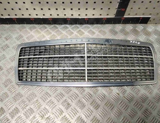Решетка радиатора Mercedes C (W202) 1993-1997  Mercedes C C (W202) 1993-1997