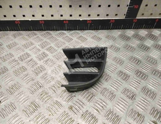 Заглушка (решетка) в бампер передний Skoda Octavia A5 (1Z) 2008-2013 рестайлинг  Skoda Octavia Octavia A5 (1Z) 2008-2013 рестайлинг