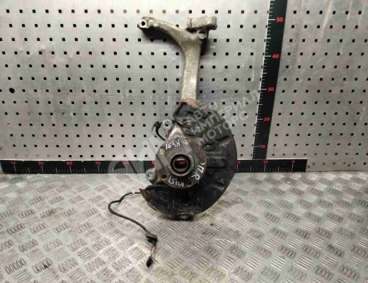 Кулак поворотный правый Audi A4 B6 (8EC, 8E5) 2000-2004  Audi A4 A4 B6 (8EC, 8E5) 2000-2004